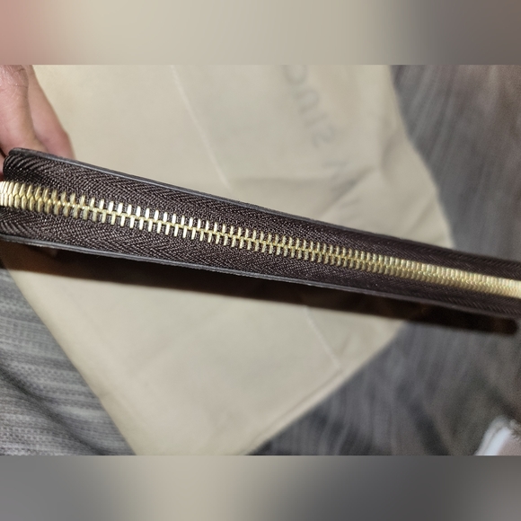 **SOLD**Authentic* Louis Vuitton Zippy Wallet - Picture 12 of 12
